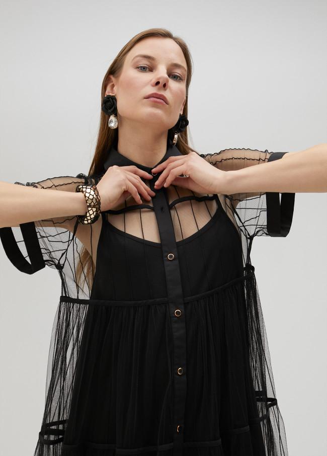 Lola Casademunt Vestido Negro De Tul