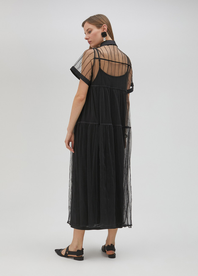 Lola Casademunt Vestido Negro De Tul