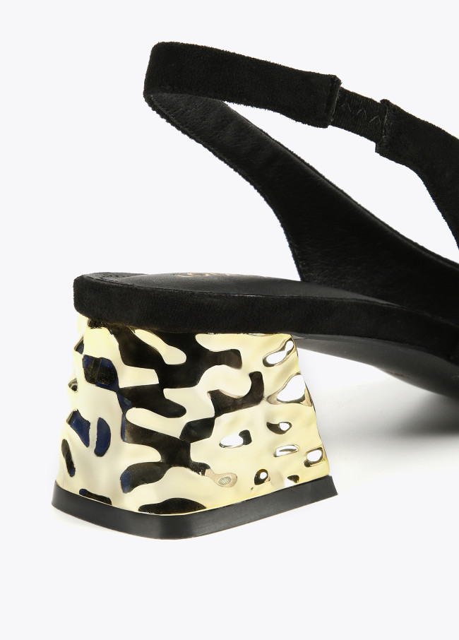 Lola Casademunt Zapato Salón Abierto