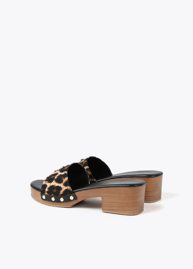 Lola Casademunt Zueco Tejido Leopardo
