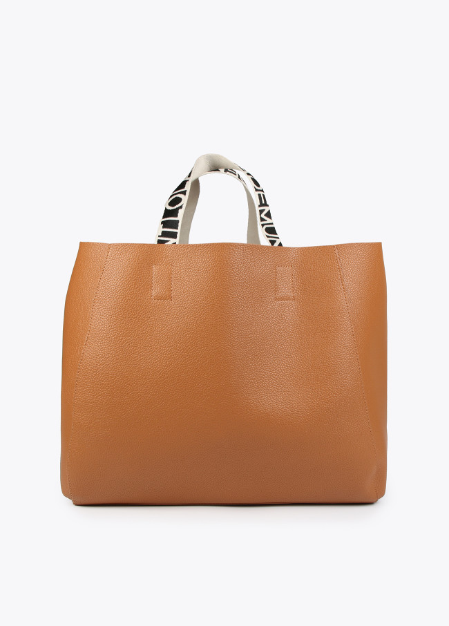 lola casademunt Maxi bolso shopper asas logotipadas