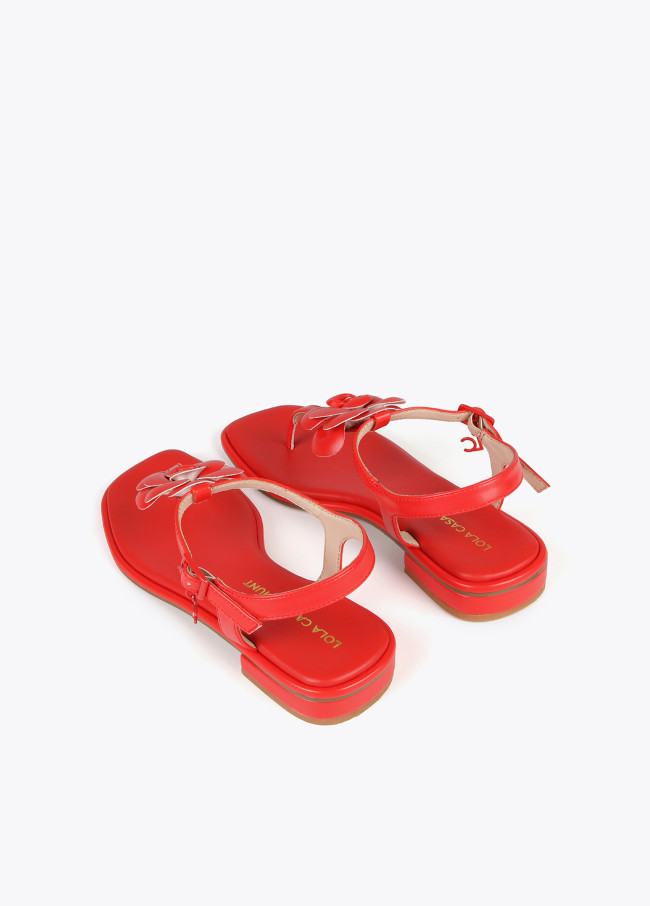 Lola Casademunt Sandalia Con Tira De Dedo Y Detalle De Flor