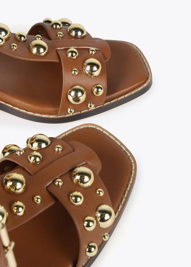 Lola Casademunt Sandalia De Tacón Con Adornos Metálicos