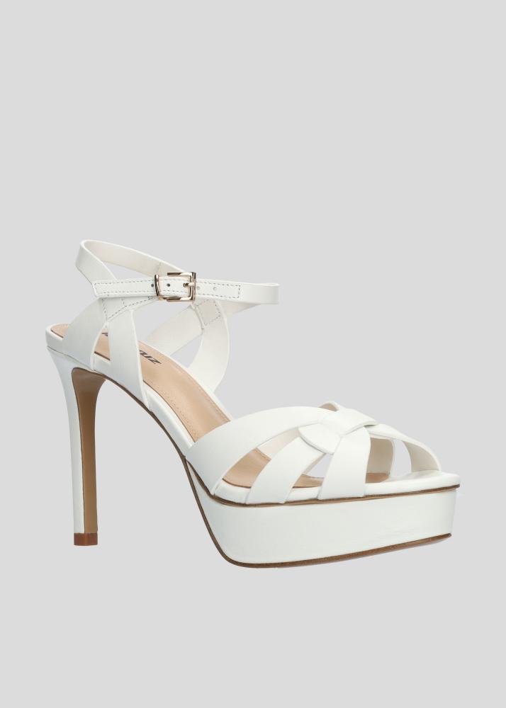 Lola Cruz ARIA PLATFORM 100