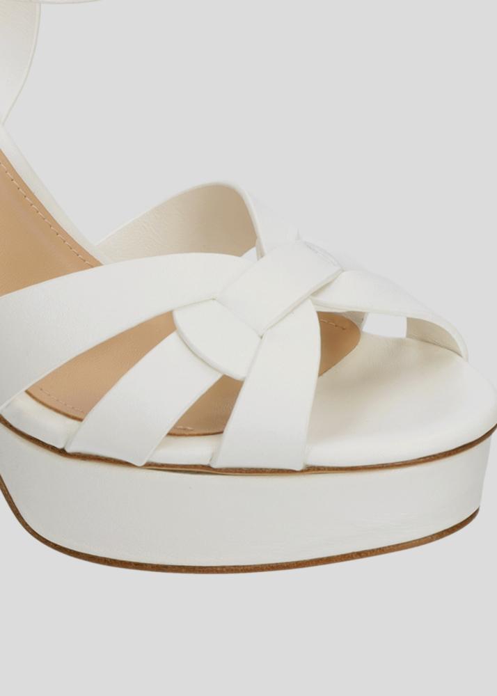 Lola Cruz ARIA PLATFORM 100