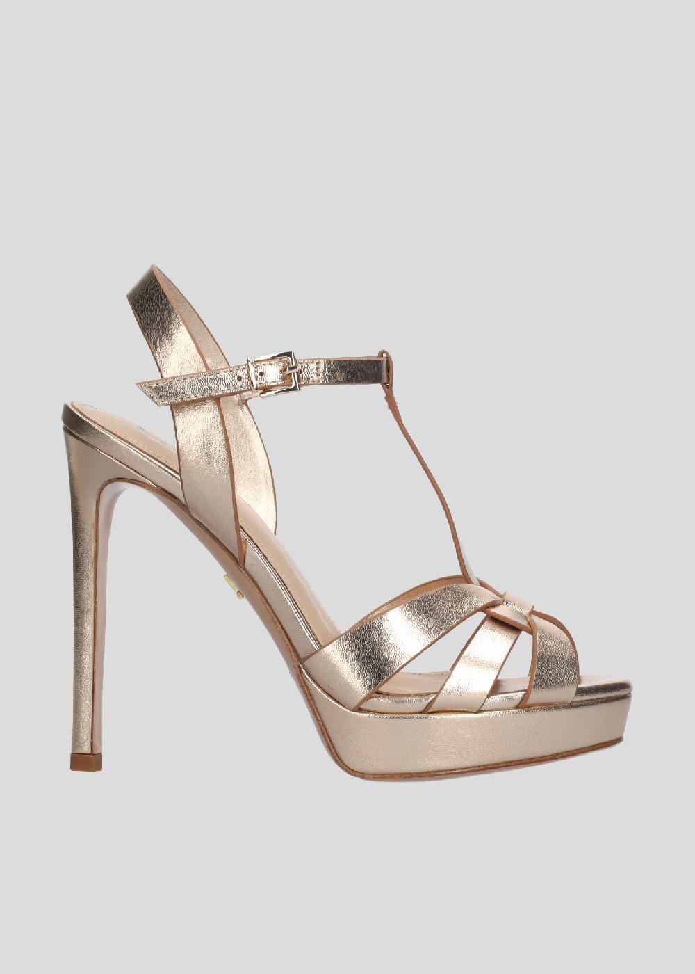 lola cruz ARIA PLATFORM 120