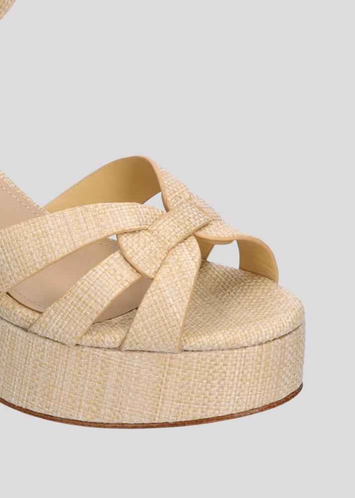 Lola Cruz ARIA PLATFORM 95