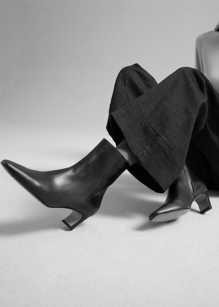 Lola Cruz FLAVIA ANKLE-BOOTS 50