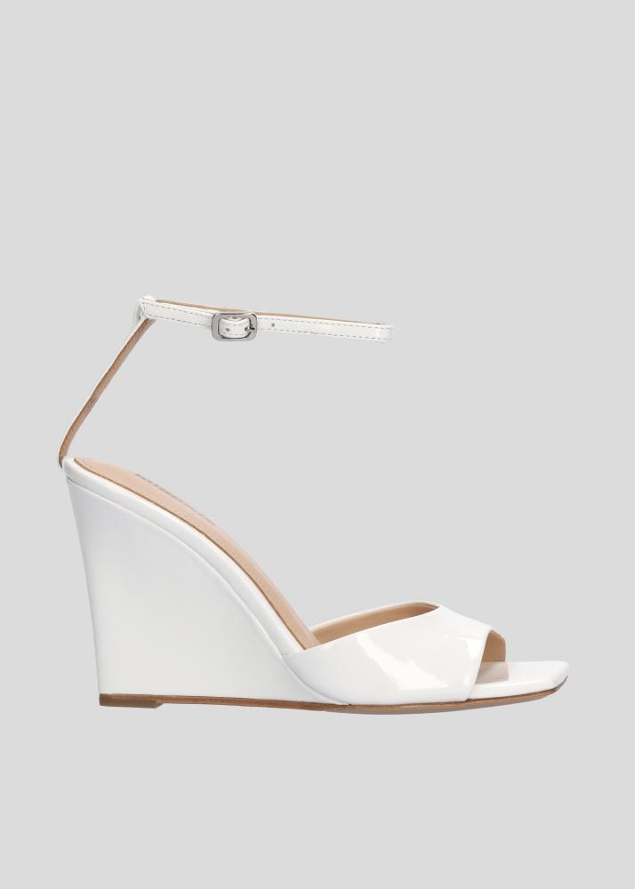 Lola Cruz ISABELLA SANDAL 95