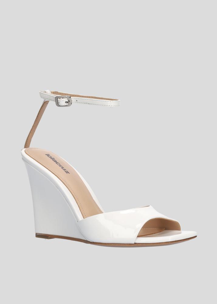 Lola Cruz ISABELLA SANDAL 95