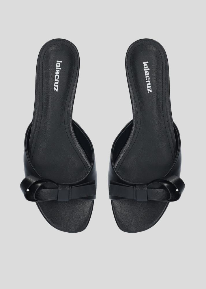 Lola Cruz LINDA FLATS