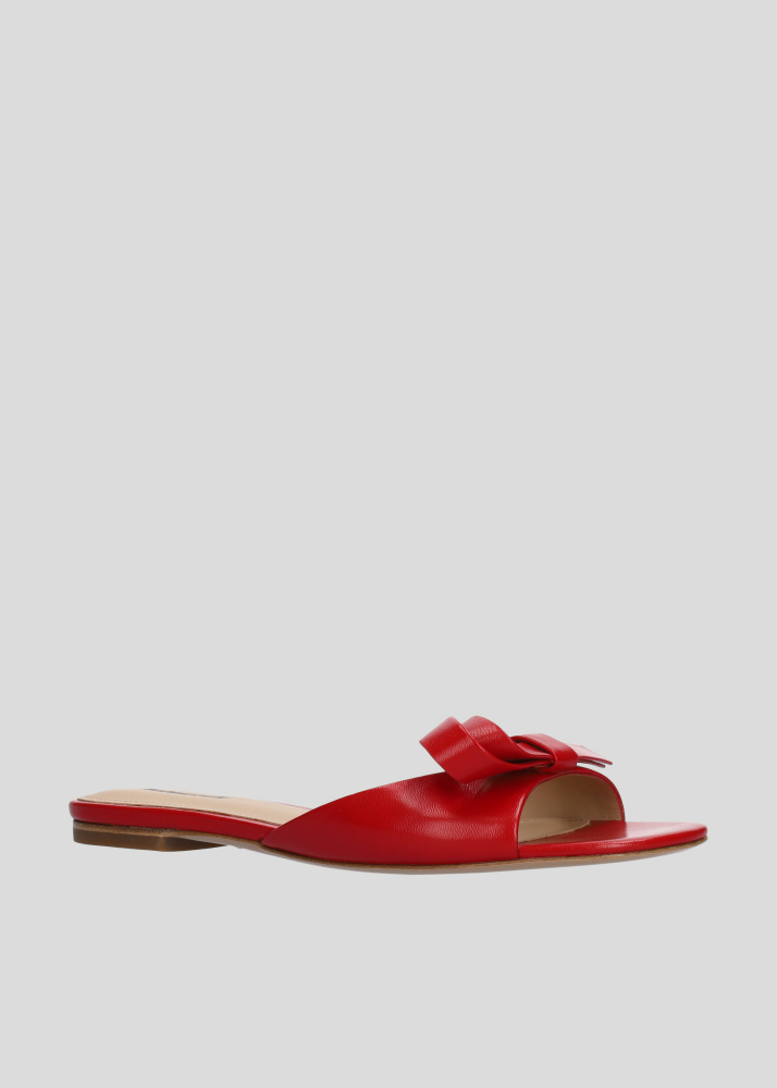 Lola Cruz LINDA FLATS