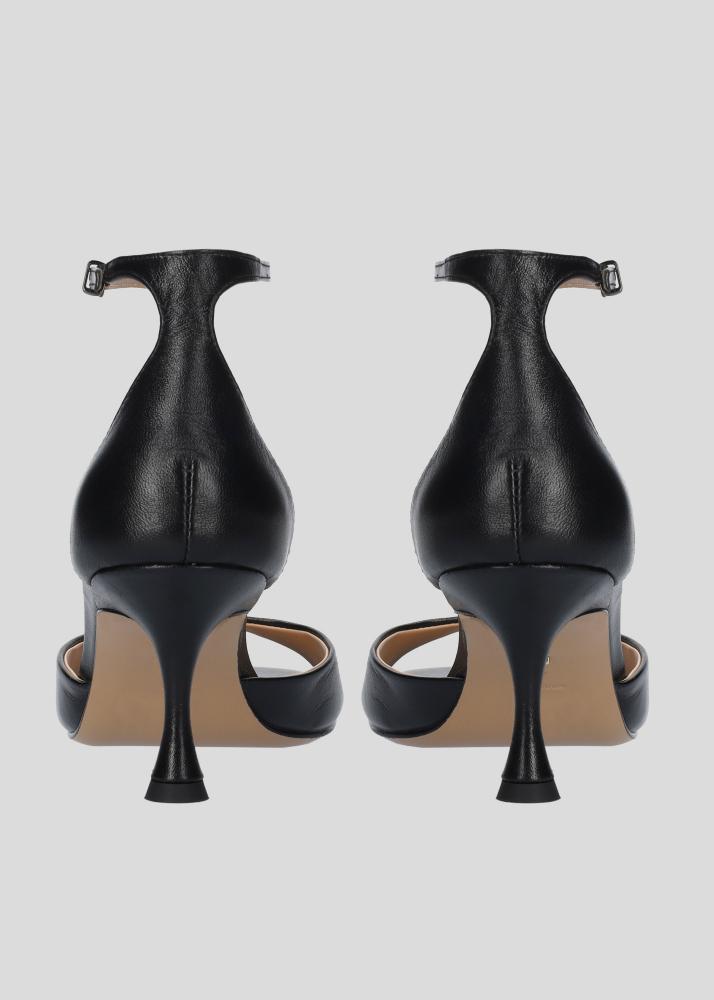 Lola Cruz NEW KUMALA SANDAL 65