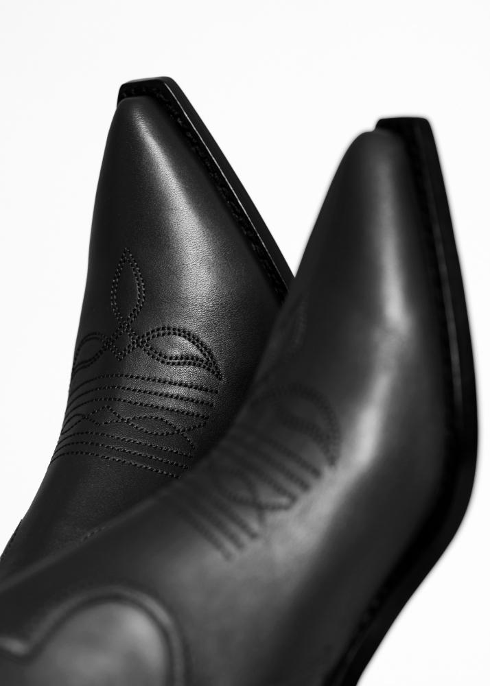 Lola Cruz OTTAWA ANKLE-BOOTS