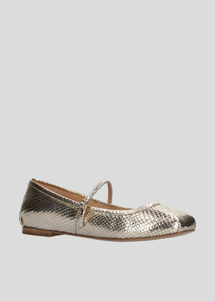 Lola Cruz RIMA FLATS