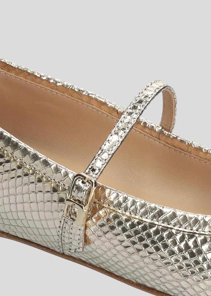 Lola Cruz RIMA FLATS