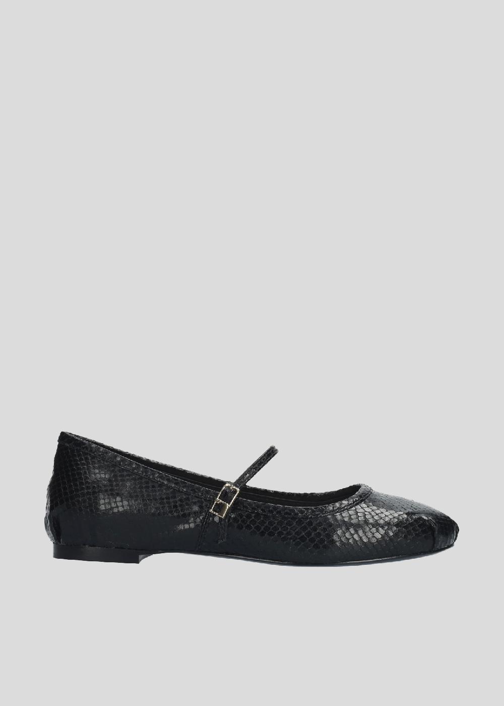 lola cruz RIMA FLATS