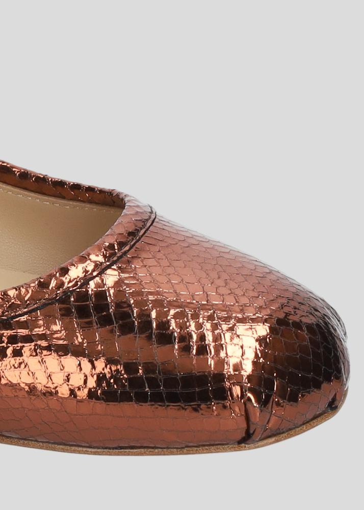 Lola Cruz RIMA FLATS