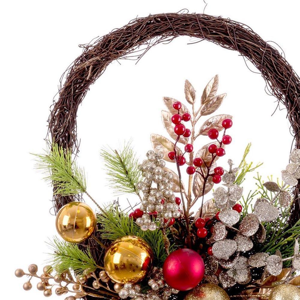 lolahome Cesta de Navidad dorada de fibra natural con bolas y acebo de 40 cm