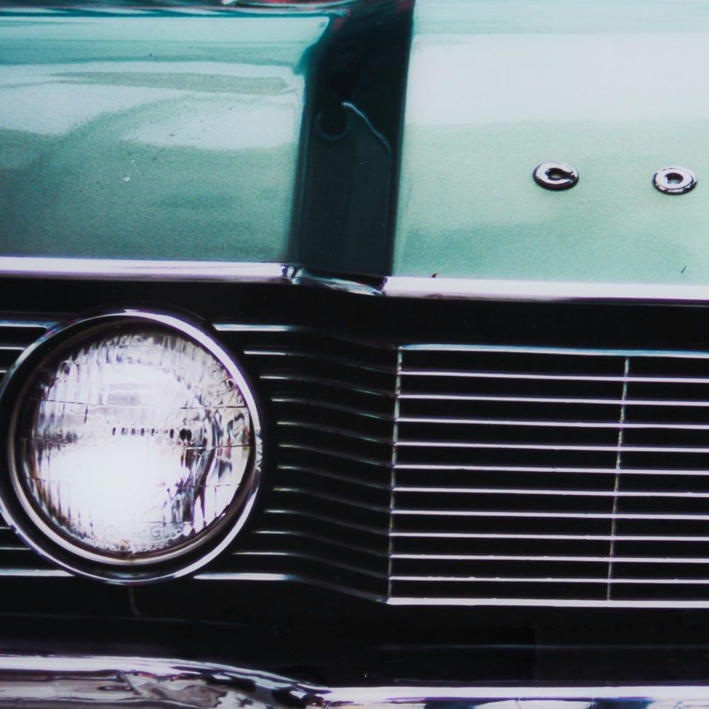 Lolahome Cuadro Coche Blanco Y Verde Enmarcado En Cristal Templado De 120x80 Cm