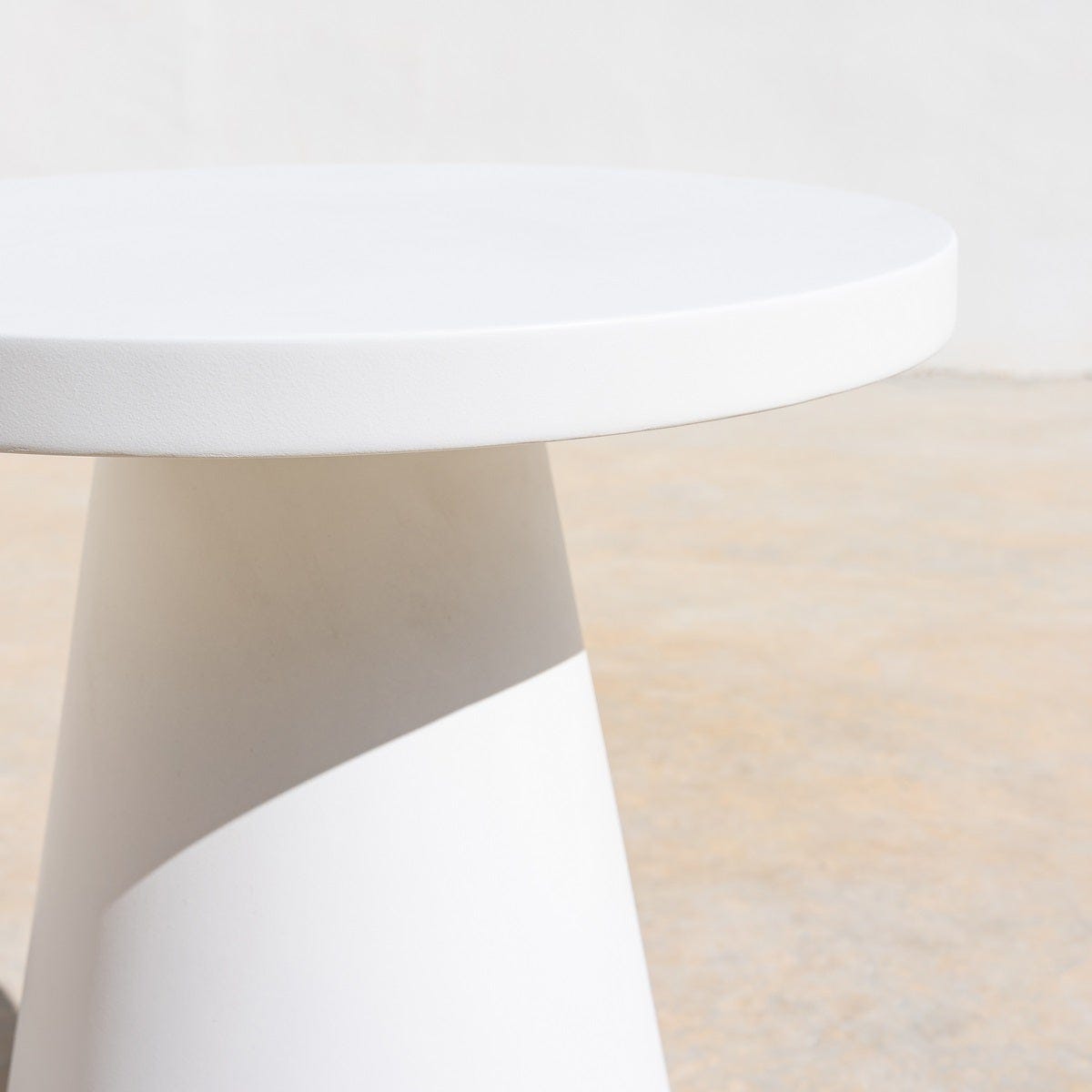 Lolahome Mesita De Jardín Redonda Bacoli De Cemento Blanca De Ø 45 Cm