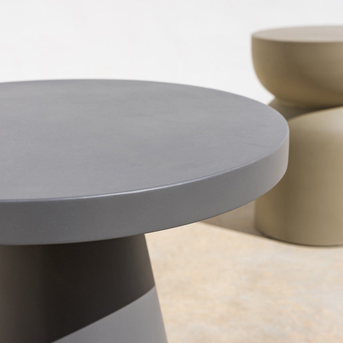 Lolahome Mesita De Jardín Redonda Bacoli De Cemento Gris De Ø 45 Cm