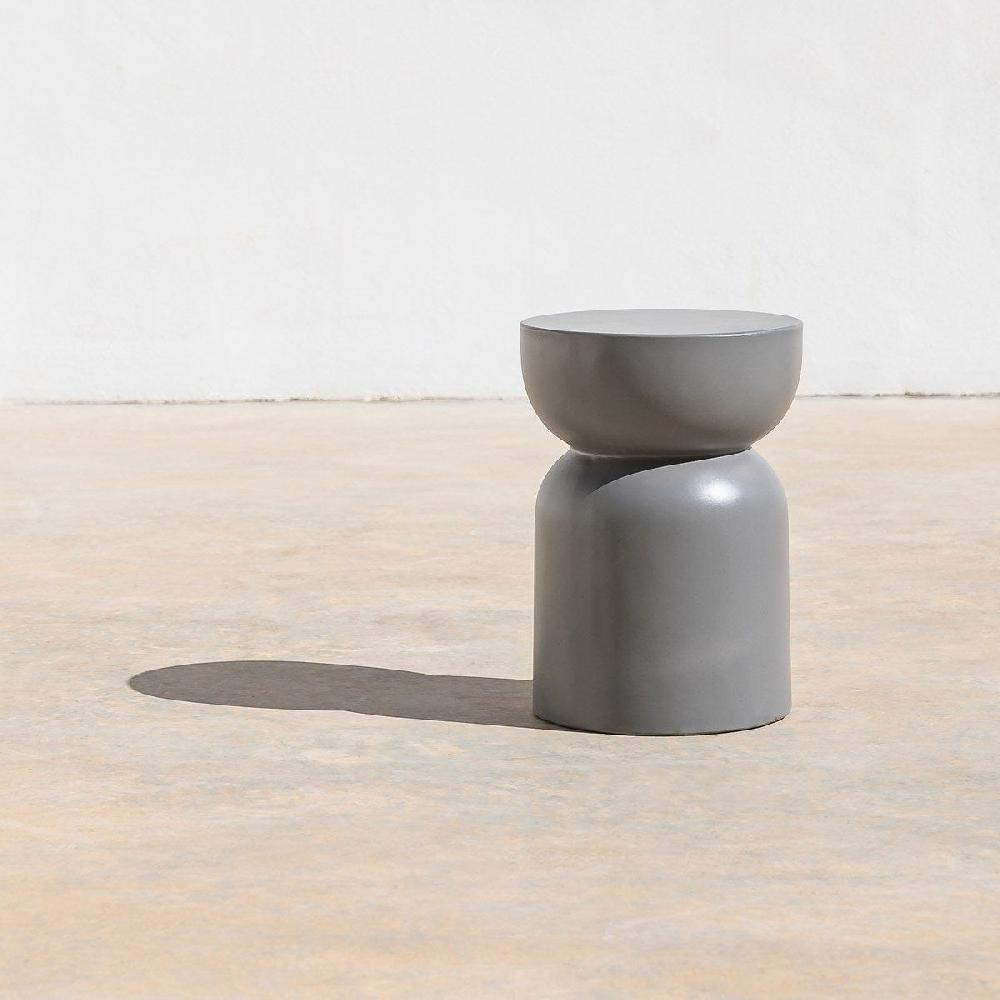 lolahome Mesita de jardín redonda de diseño Bacoli de cemento gris