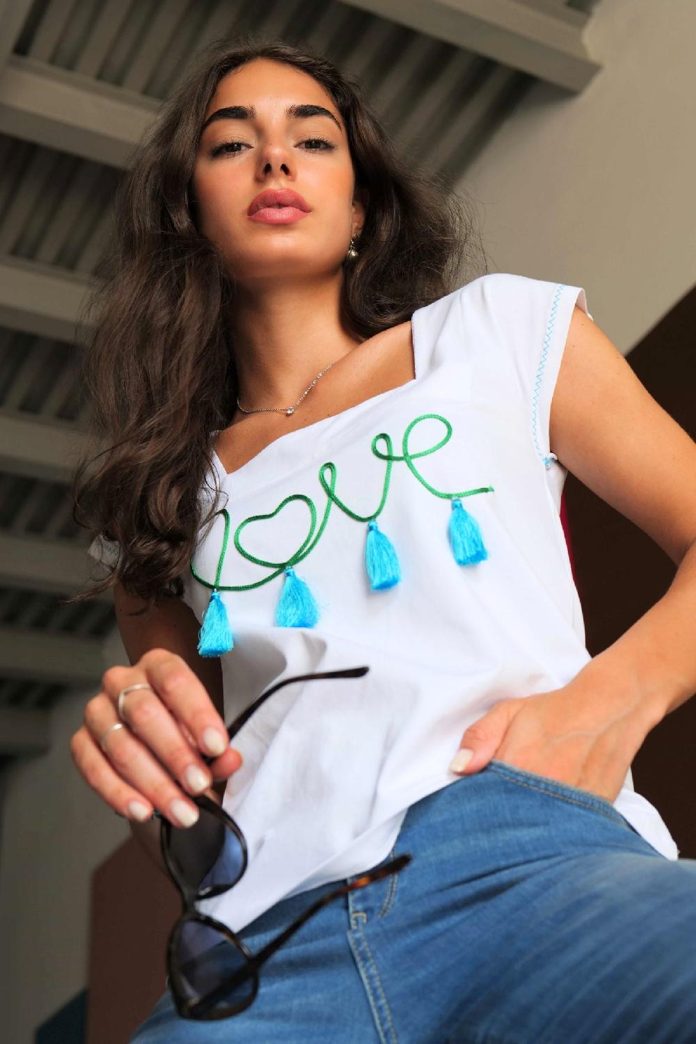 lolitas&l Camiseta blanca bordado love escote cuadrado Lolitas&L