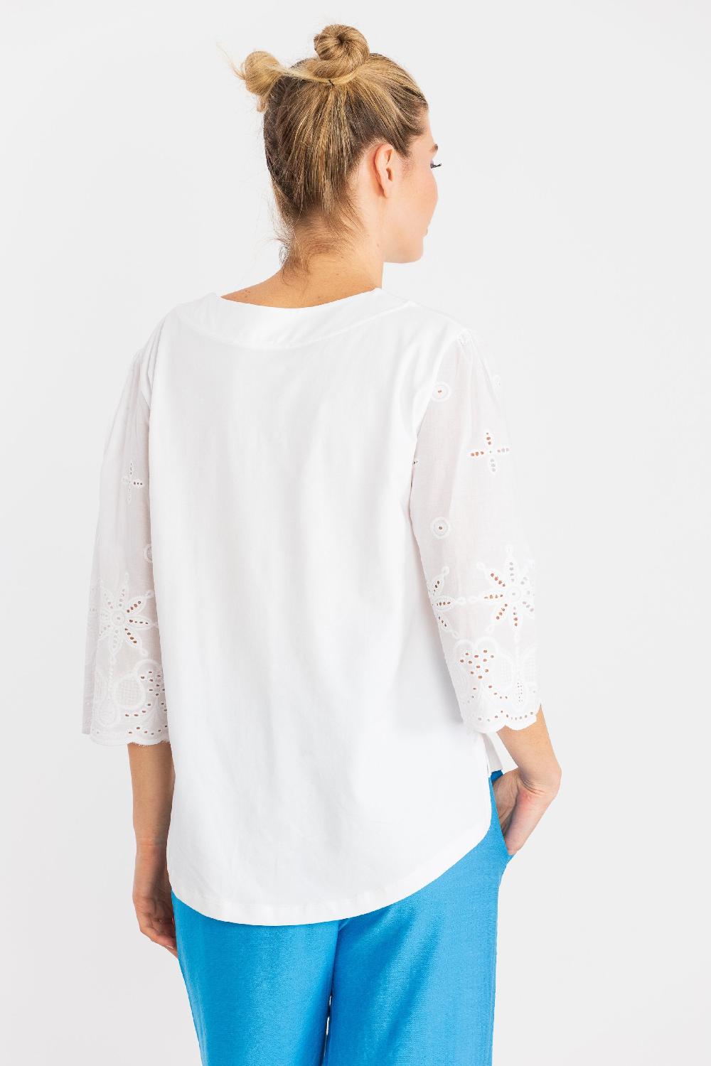 Lolitas&l Camiseta Blanca Manga Bordada Con Botones En El Escote LolitasyL