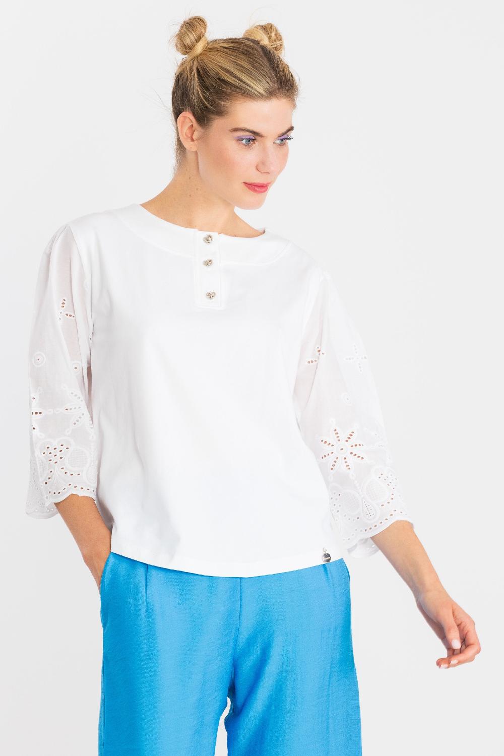 lolitas&l Camiseta blanca manga bordada con botones en el escote LolitasyL