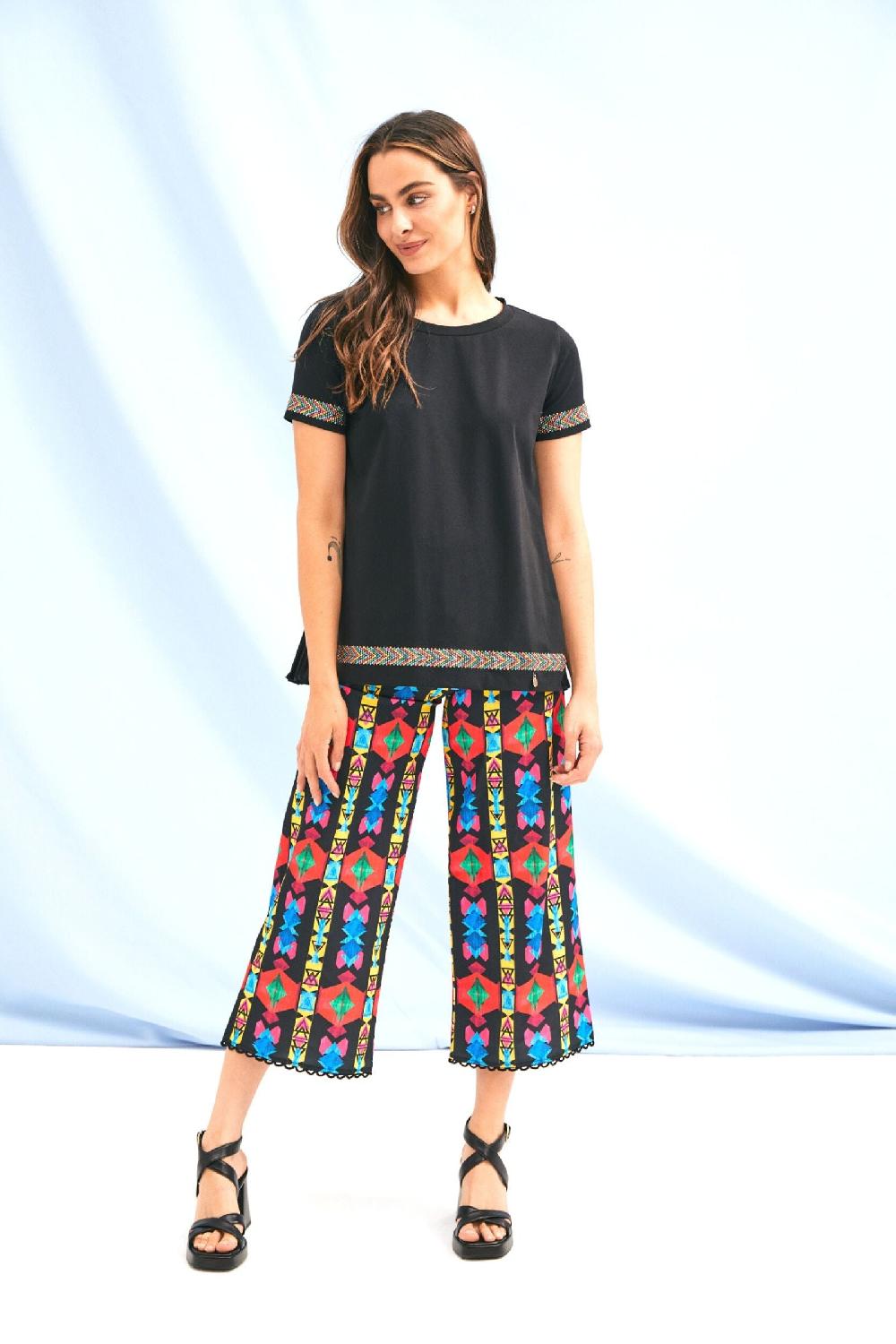 Lolitas&l Camiseta Negra Acabado Etnico En Mangas Y Contorno Lolitas&L