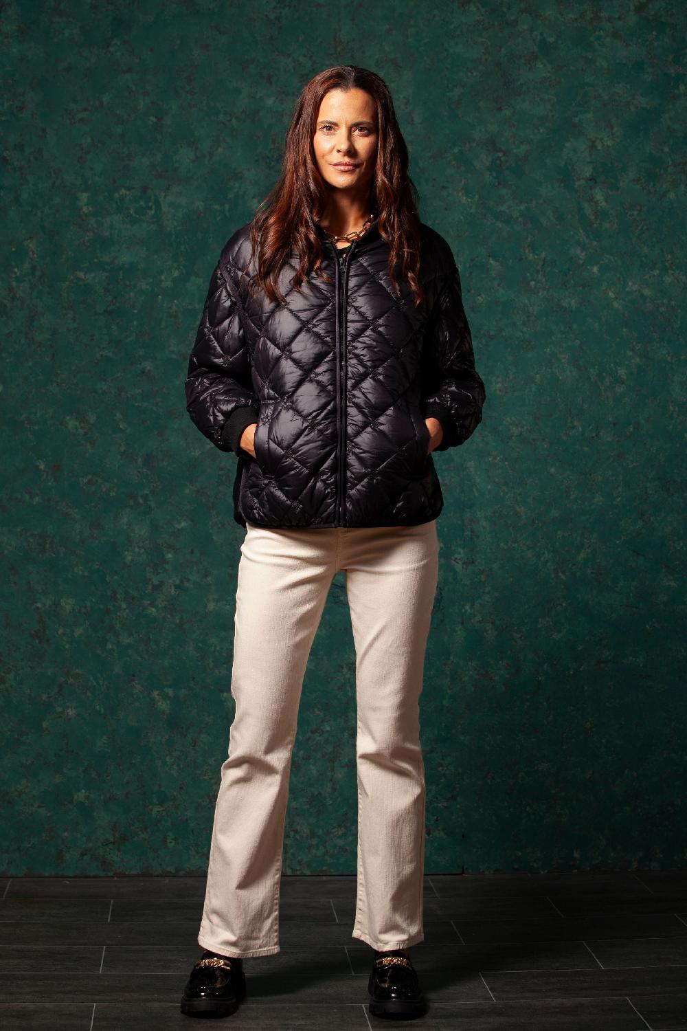 lolitas&l Chaqueta negra corta guateada elasticos LolitasyL