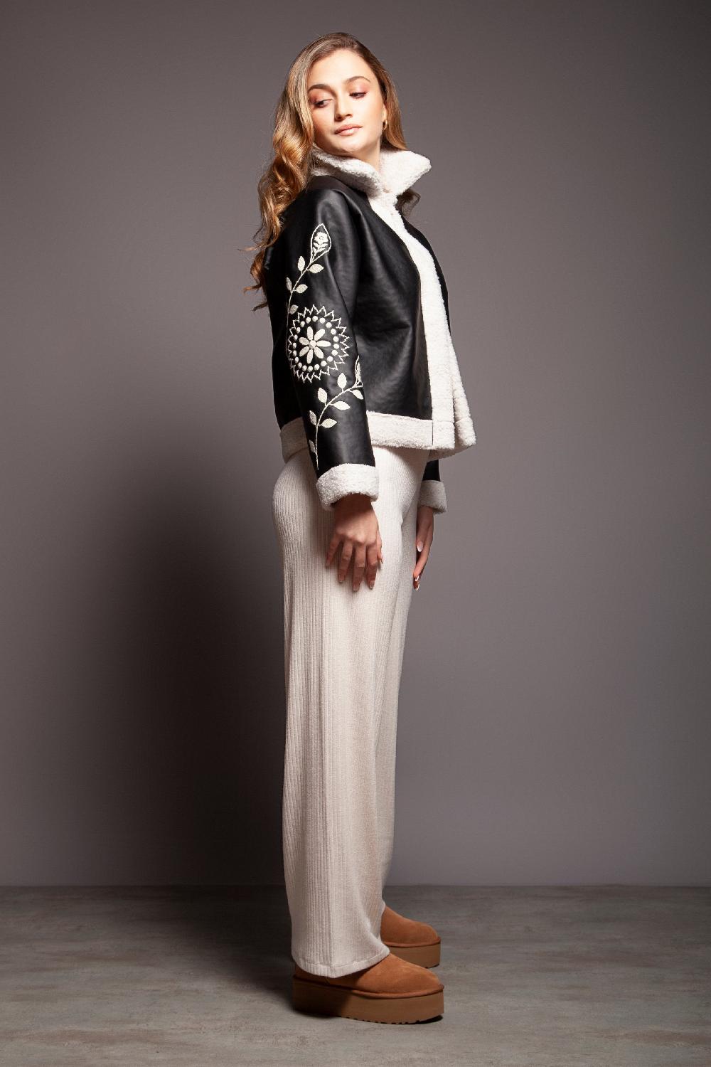 Lolitas&l Chaqueta Negra Polipiel Bordada Con Borrego Vuelto Lolitas&L