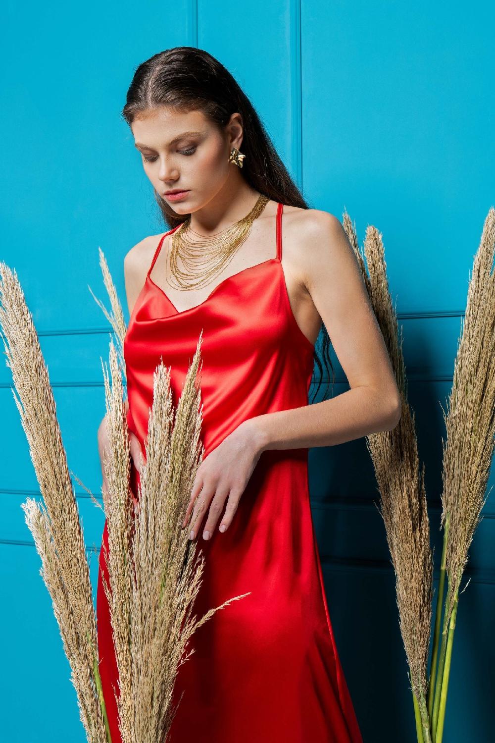 lolitas&l Vestido rojo de raso largo tirantes con escote fruncido LolitasyL