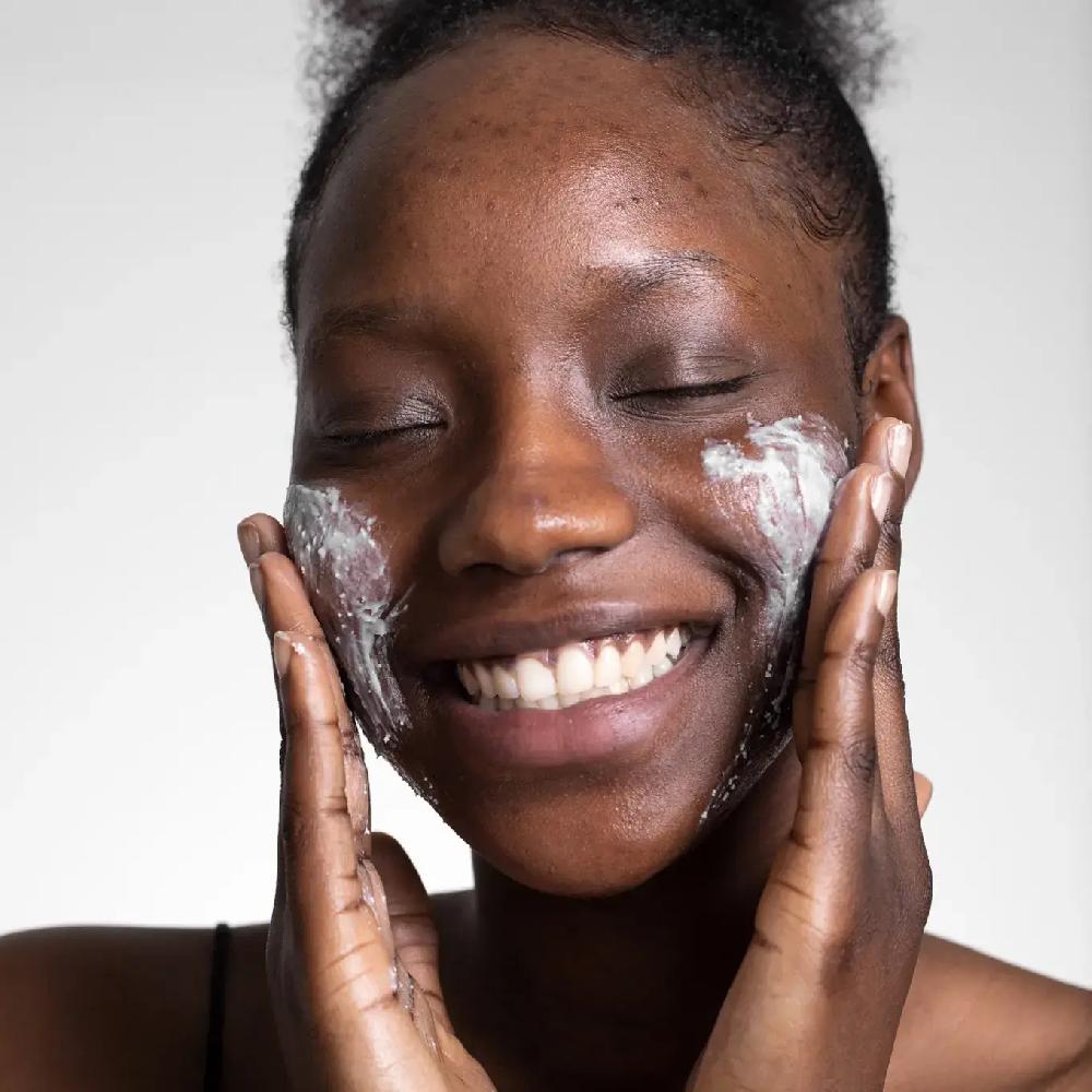 Lullage Pore Scrub Cloud Nube Limpiadora Exfoliante Diaria | Lullage