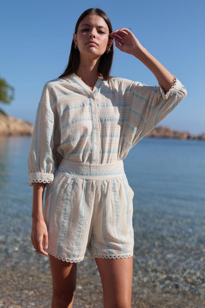 luna llena Short Lupita Colección Ferrante SS68 – Luna Llena