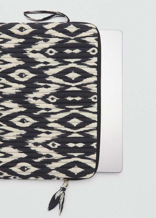 Mango Funda Portátil Estampada