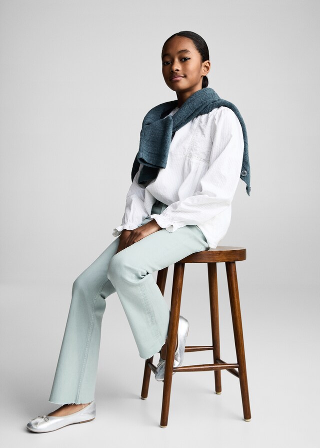 Mango Jeans Flare Bajo Deshilachado