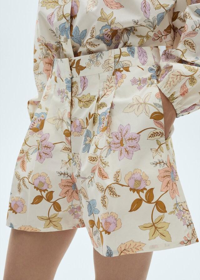 mango Shorts pinzas floral