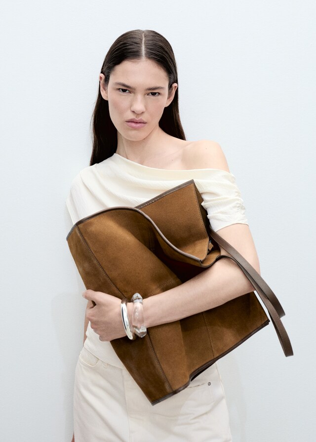 Mango Top Asimétrico Fruncido