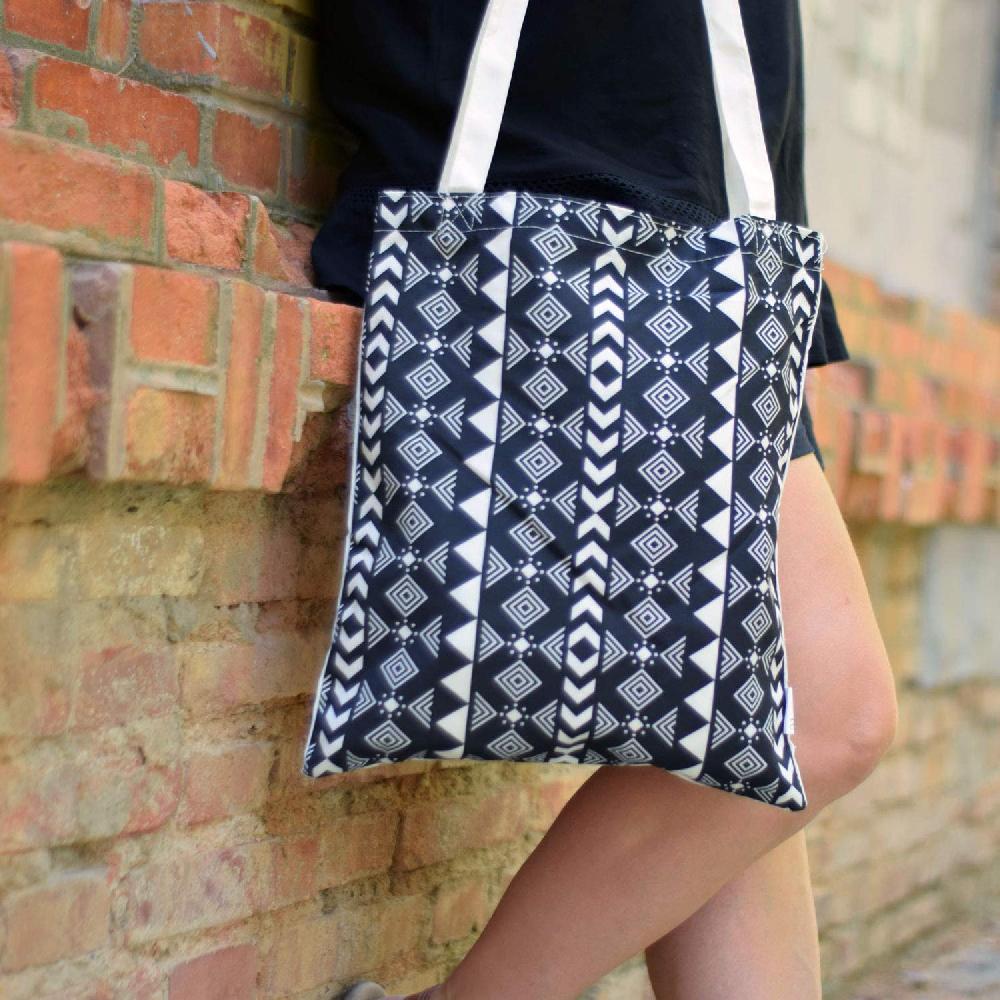 nacnic Bolsa Tote de tela | Diseño Geométrico Blanco y Negro | Bolso con asas largas multiusos reutilizable y ecológico