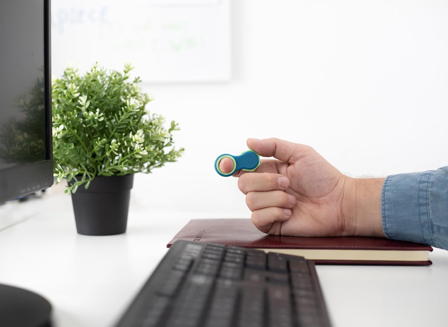 Nacnic Yogi Juguete Antiestrés Hilanderos Para Adultos Alivio De La Ansiedad ADHD Add Y Autismo Juguetes Silenciosos Para Adultos Y Niños Cinco Tamaños De Anillos Paquete De 3