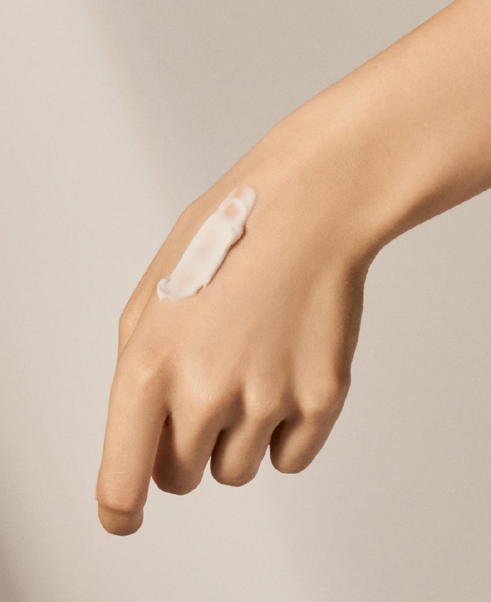 Natura Bissé DIAMOND LUMINOUS PERFECTING HAND CREAM