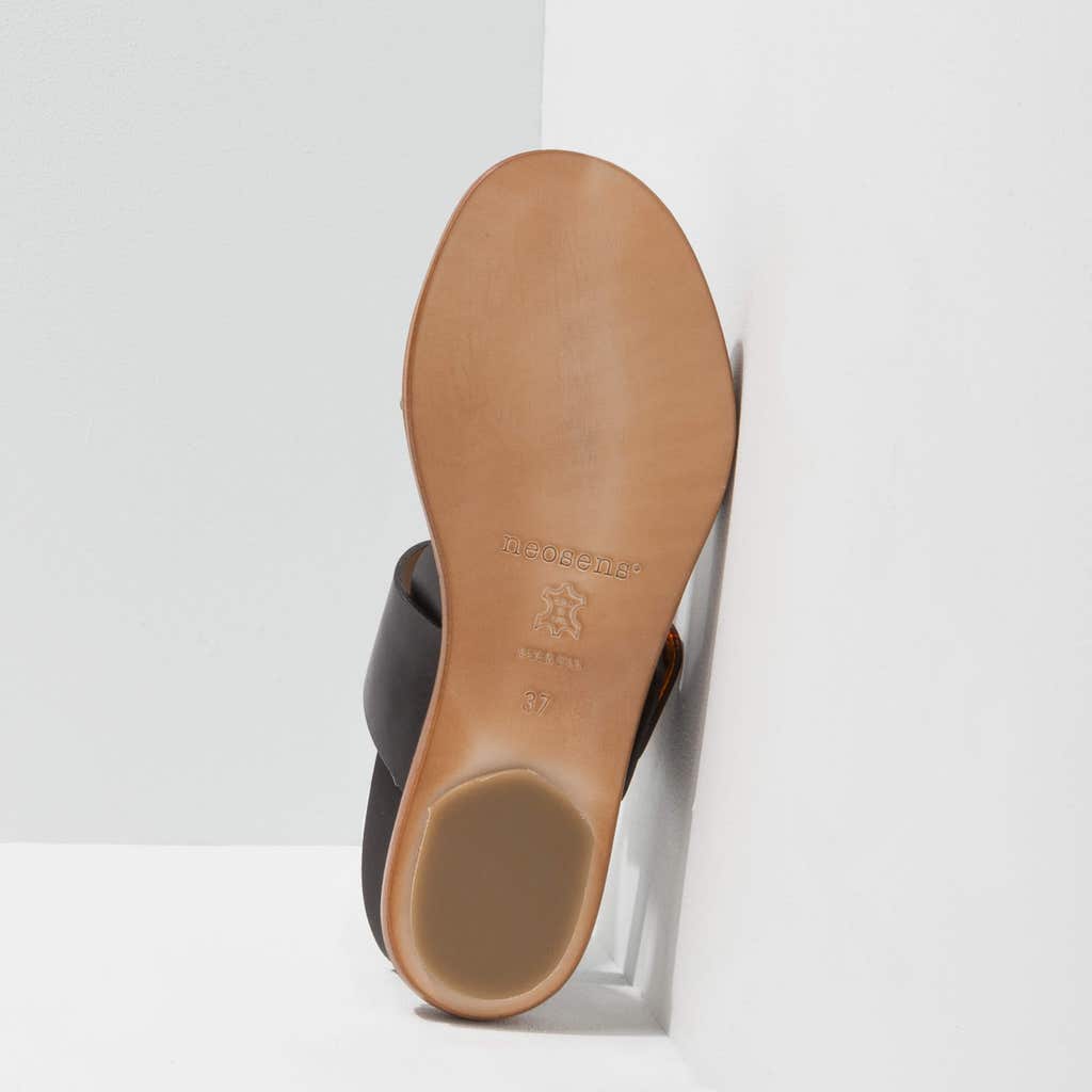 Neosens S3006 RESTORED SKIN EBONY / AURORA