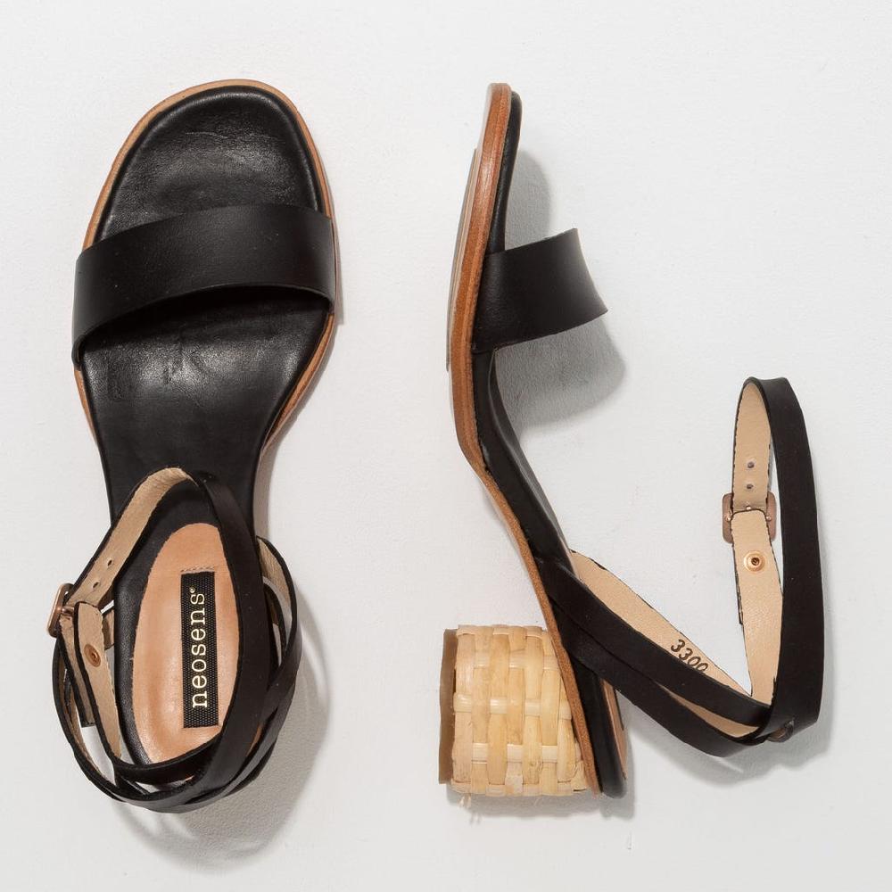 Neosens S3300 RESTORED SKIN EBONY /MALVASIA