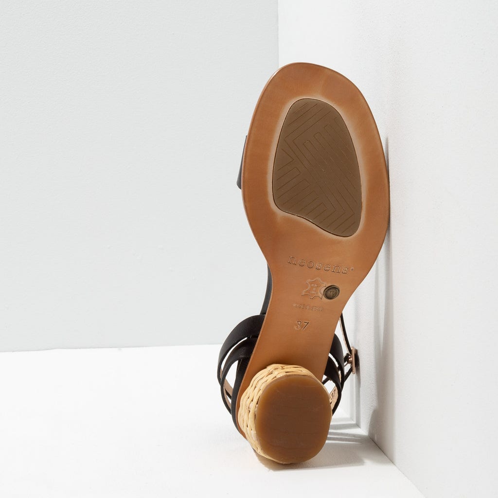 Neosens S3300 RESTORED SKIN EBONY /MALVASIA