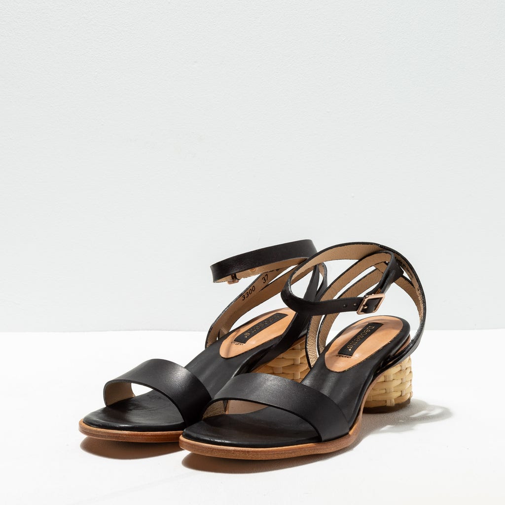 Neosens S3300 RESTORED SKIN EBONY /MALVASIA