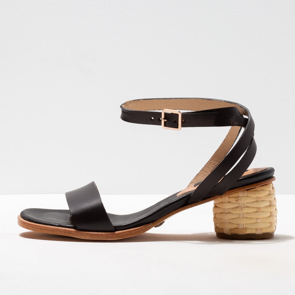 neosens S3300 RESTORED SKIN EBONY /MALVASIA