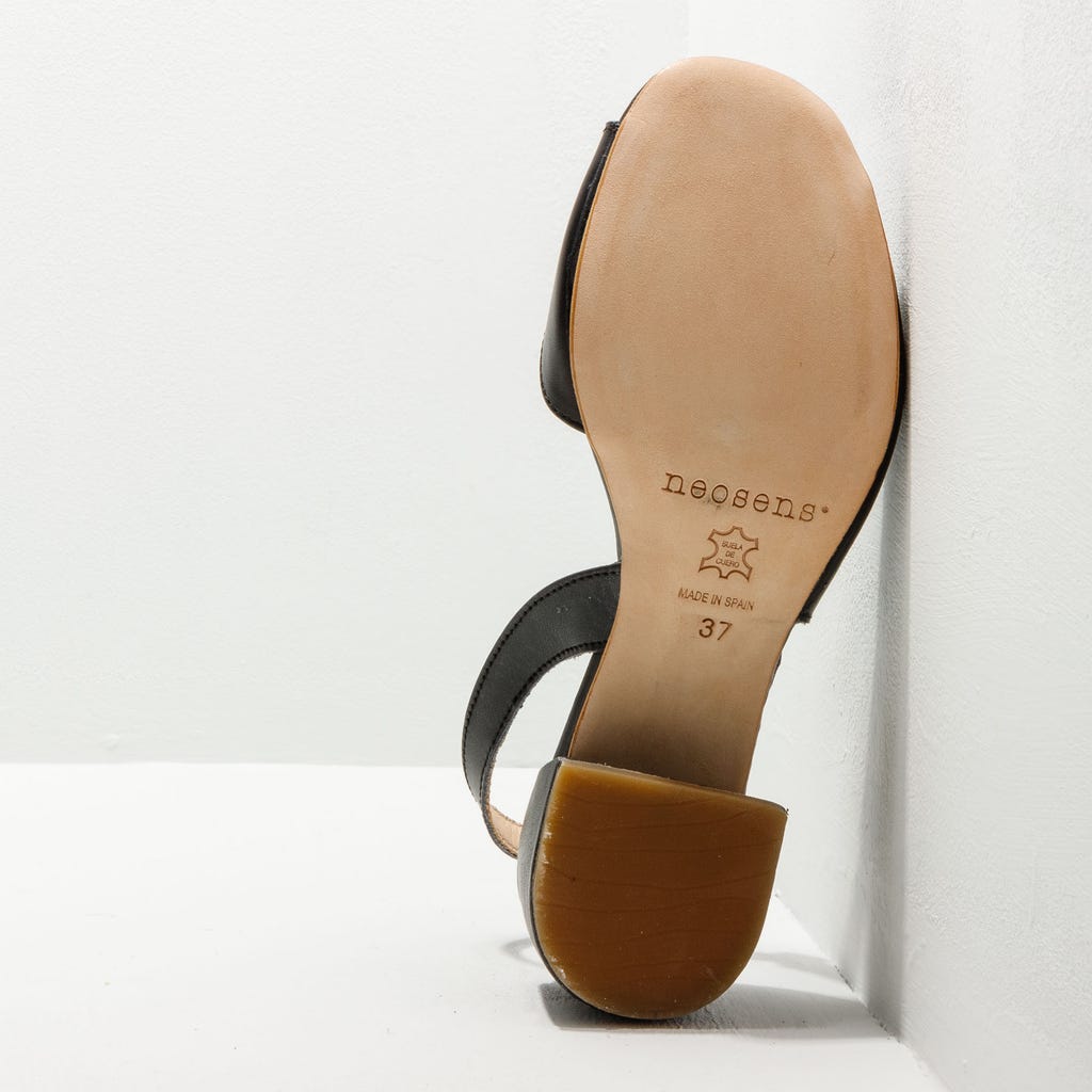 Neosens S3390 RESTORED SKIN EBONY /OZANA