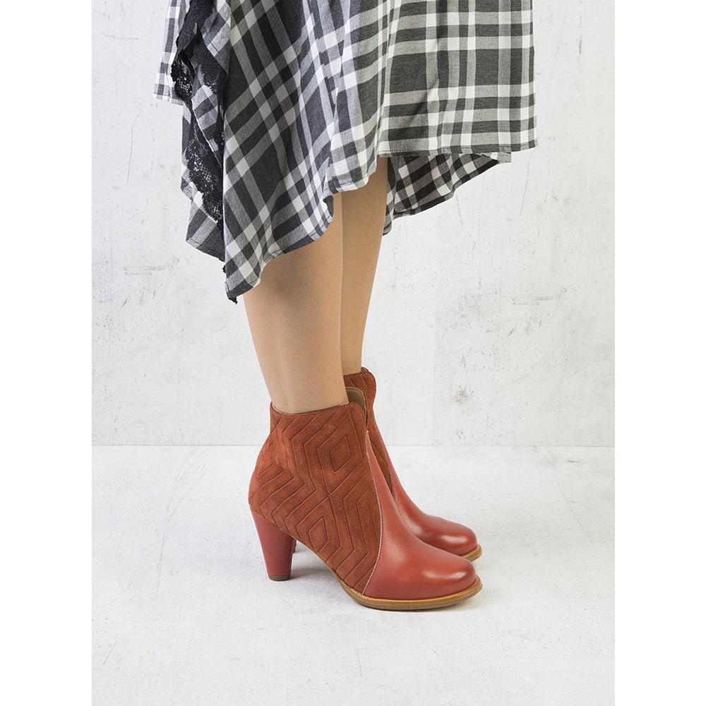 Neosens S935 RESTORED SKIN-VESUBIO CUERO/ BEBA